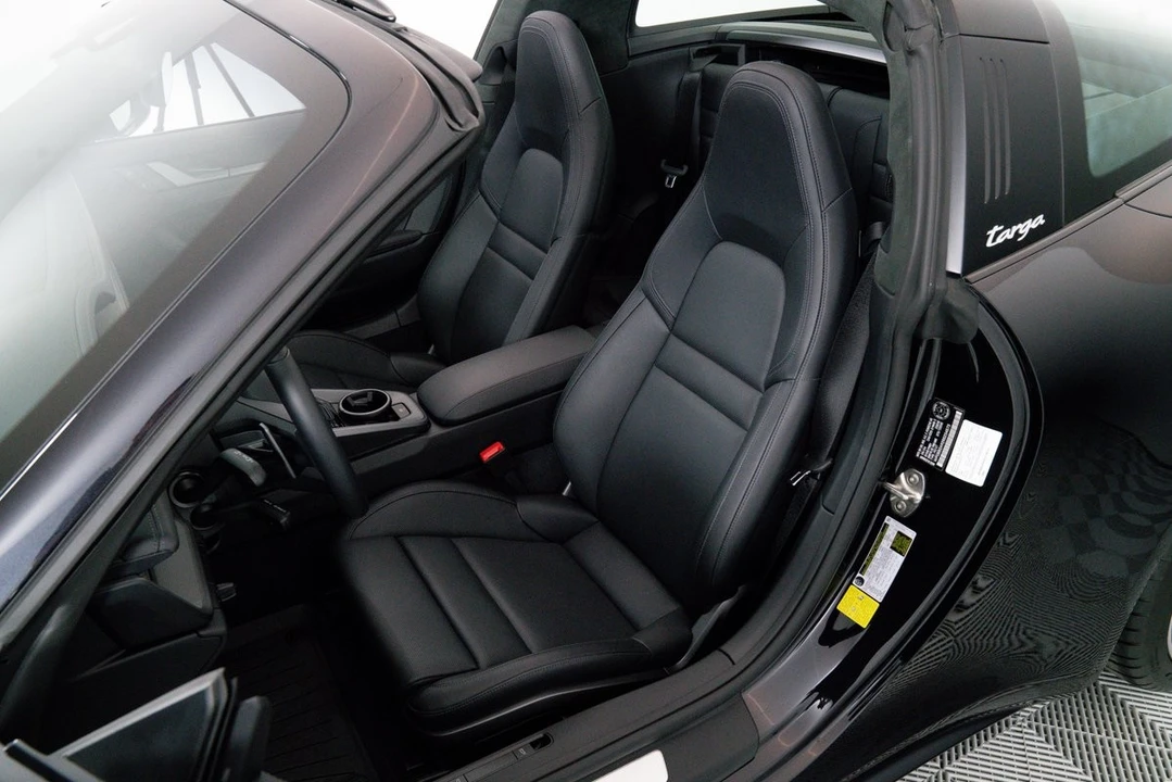 2024 Porsche 992 Targa 4 & 4S - Image 17 of 21