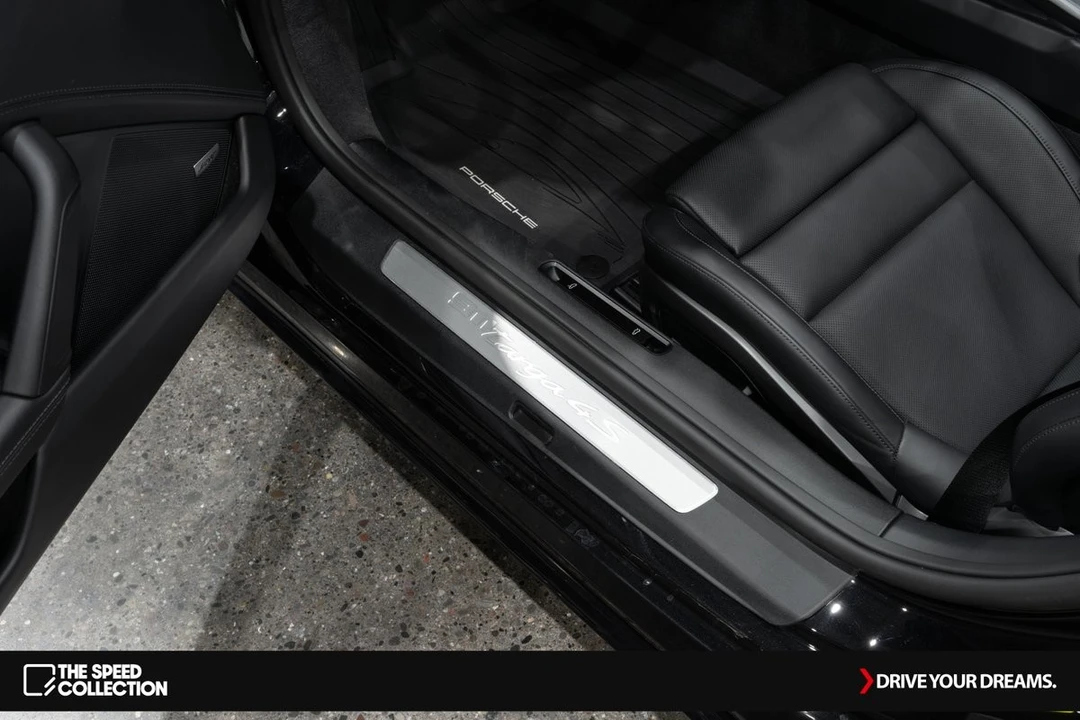 2024 Porsche 992 Targa 4 & 4S - Image 15 of 21