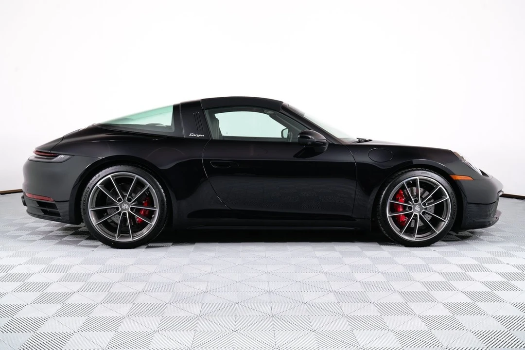 2024 Porsche 992 Targa 4 & 4S - Image 11 of 21