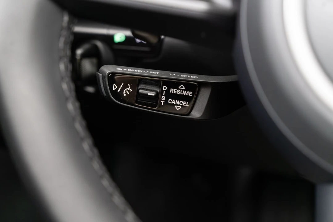 2024 Porsche 992 Targa 4 & 4S - Image 19 of 31
