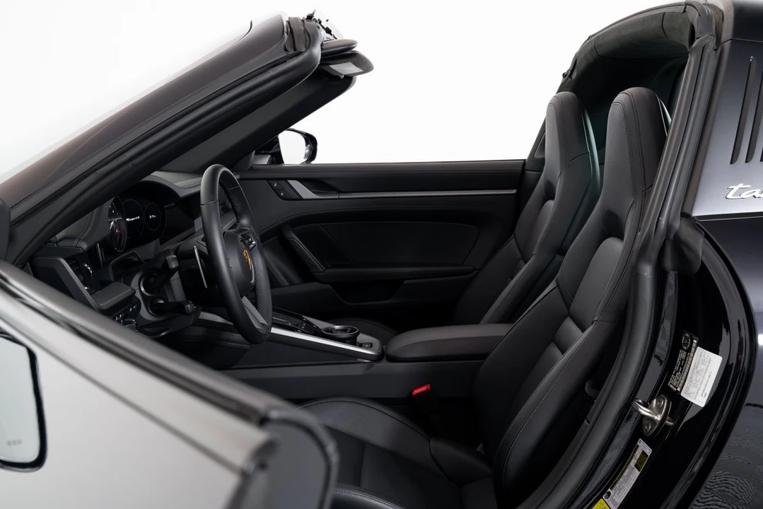 2024 Porsche 992 Targa 4 & 4S - Image 16 of 21