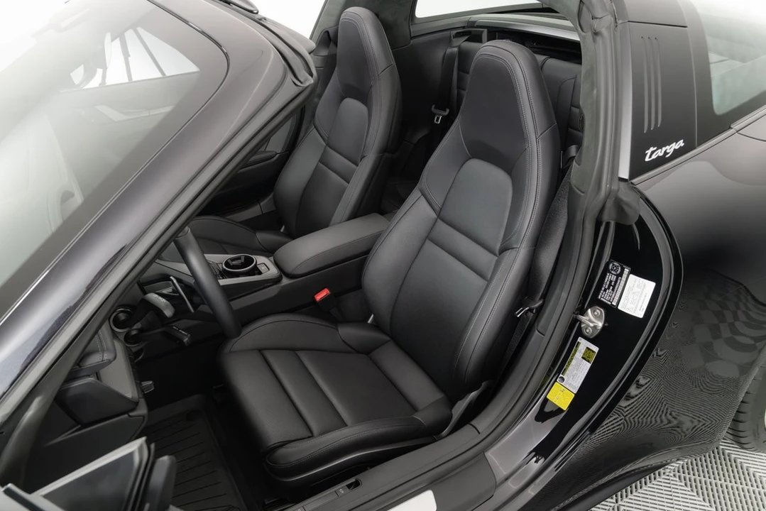 2024 Porsche 992 Targa 4 & 4S - Image 13 of 21