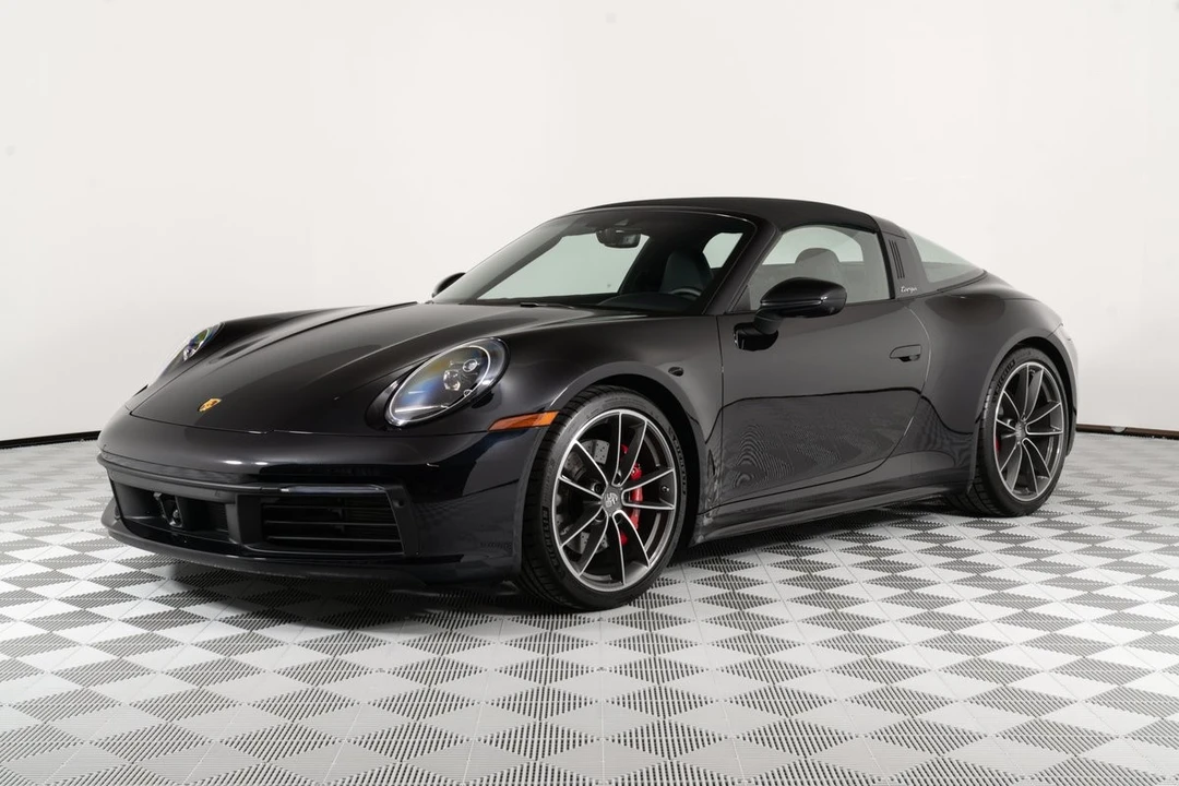 2024 Porsche 992 Targa 4 & 4S - Image 3 of 31