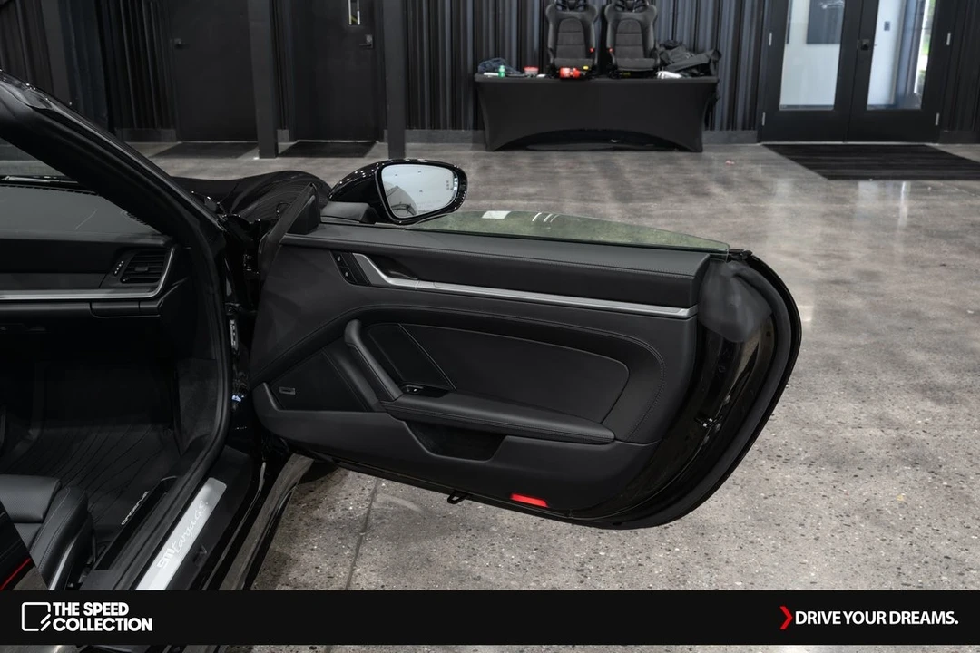 2024 Porsche 992 Targa 4 & 4S - Image 17 of 21