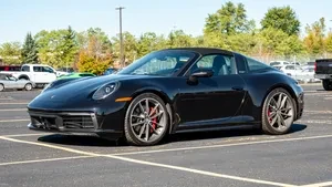 2024 Porsche 992 Targa 4 & 4S - Image 2 of 5