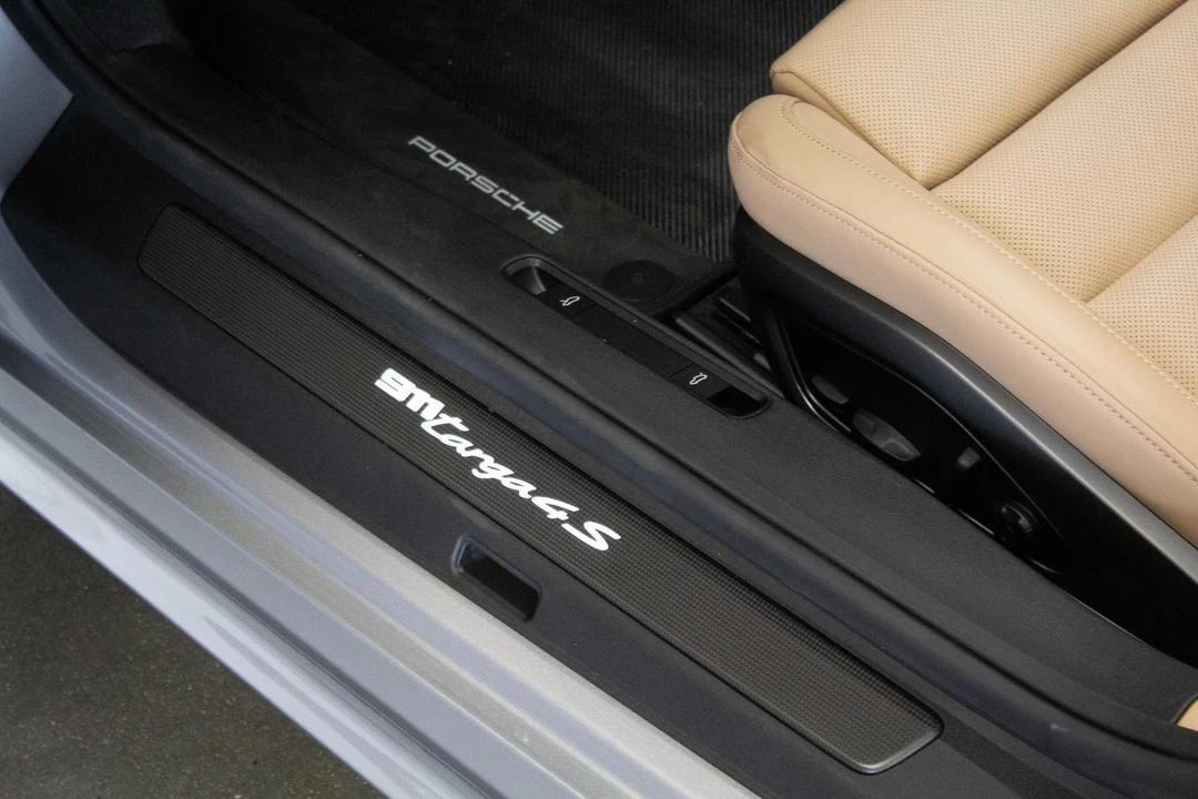 2024 Porsche 992 Targa 4 & 4S - Image 14 of 31