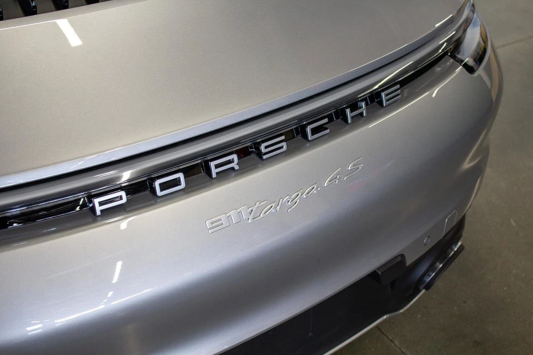 2024 Porsche 992 Targa 4 & 4S - Image 15 of 31