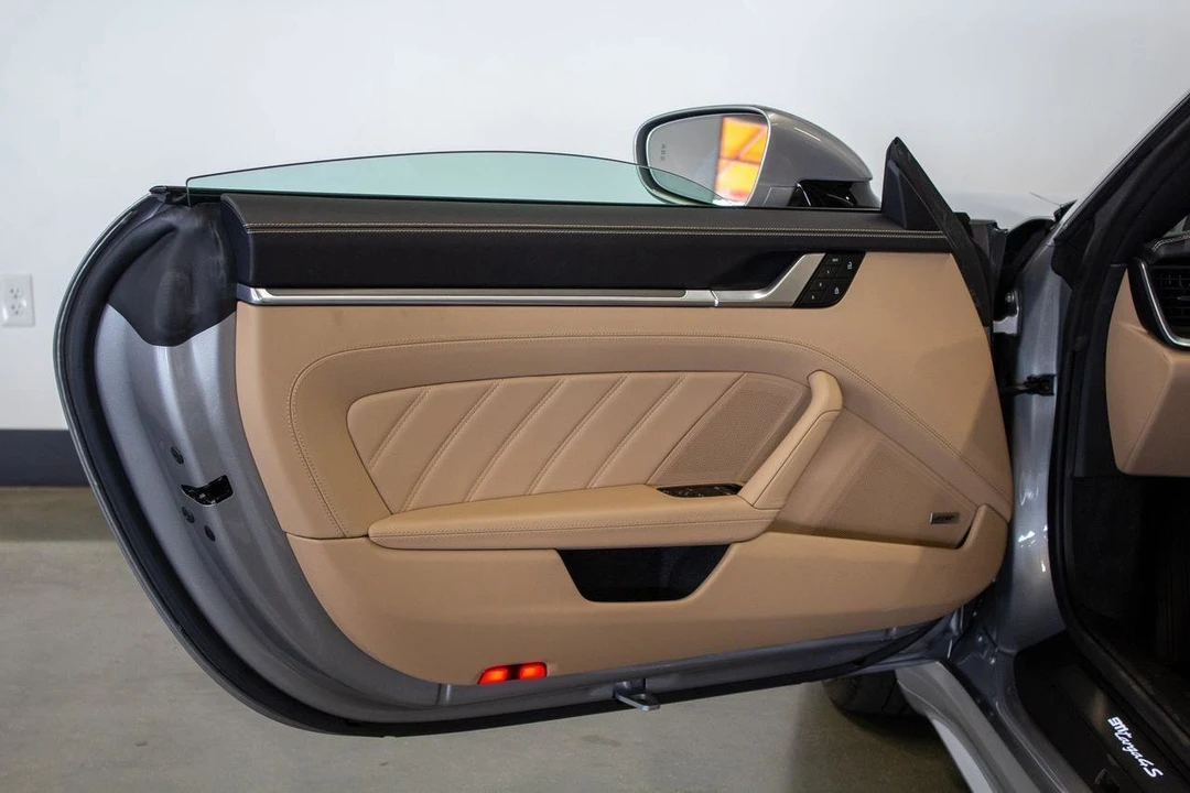 2024 Porsche 992 Targa 4 & 4S - Image 11 of 31