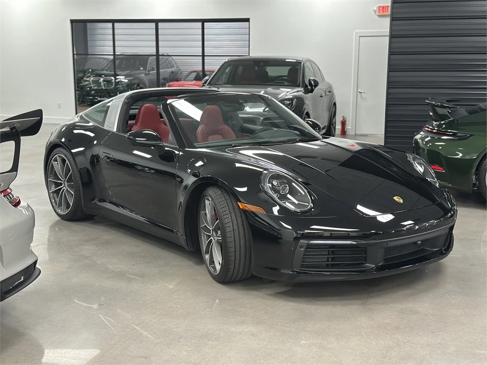 2024 Porsche 992 Targa 4 & 4S - Image 12 of 31