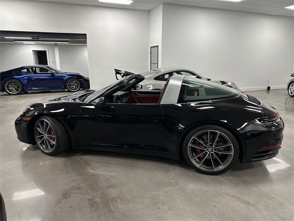 2024 Porsche 992 Targa 4 & 4S - Image 4 of 31