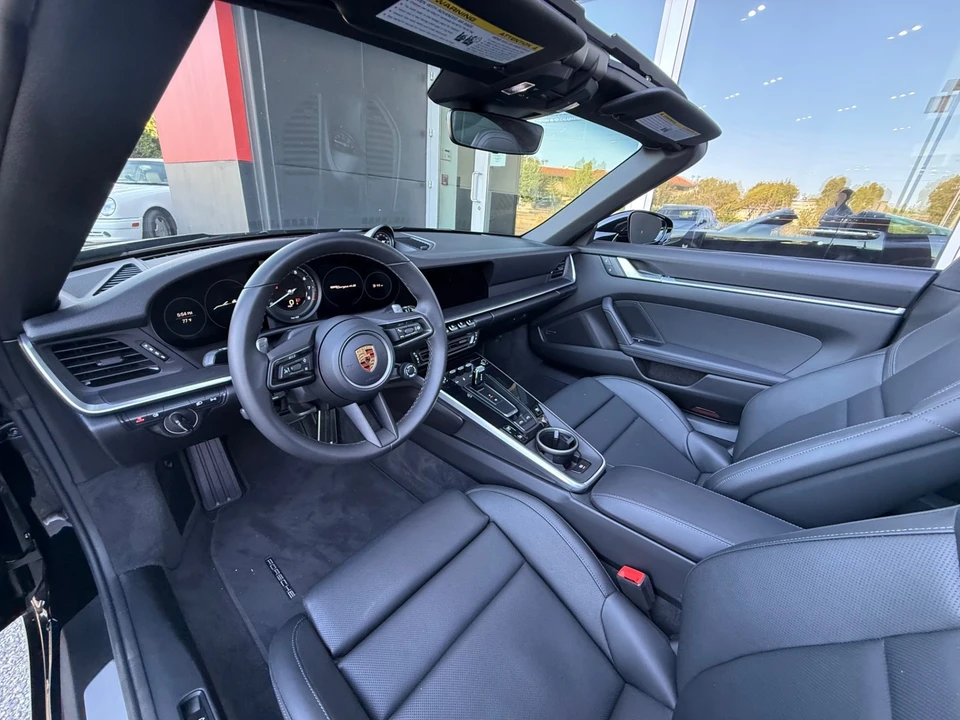 2024 Porsche 992 Targa 4 & 4S - Image 26 of 31