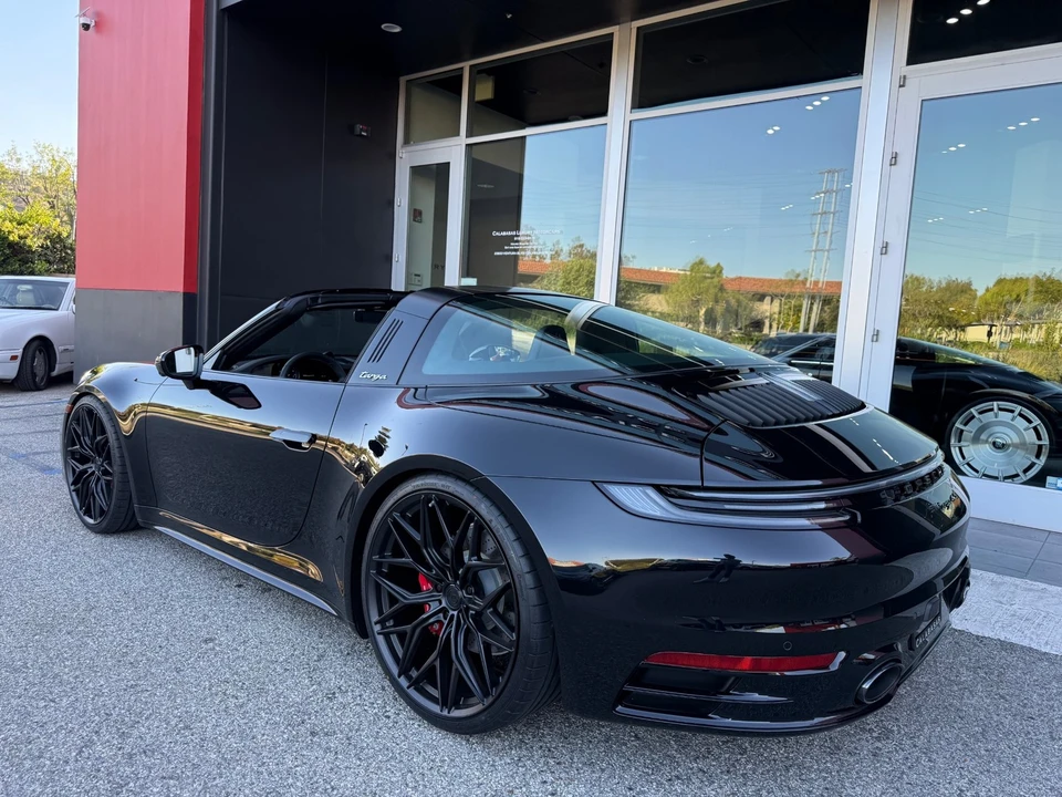 2024 Porsche 992 Targa 4 & 4S - Image 11 of 31