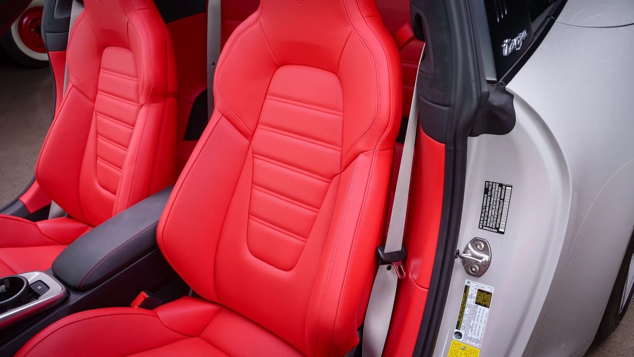 2024 Porsche 992 Targa 4 & 4S - Image 10 of 13