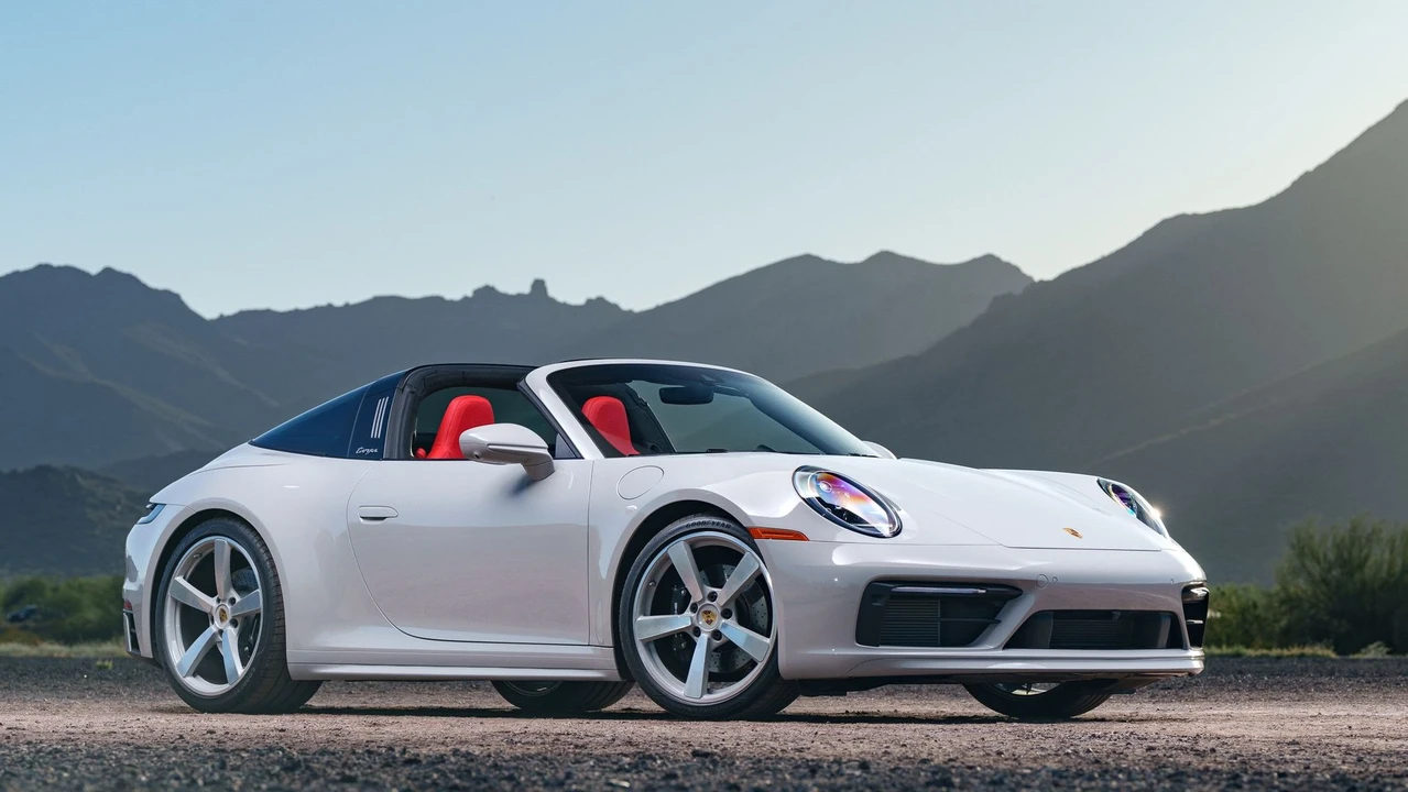 2024 Porsche 992 Targa 4 & 4S - Image 7 of 13