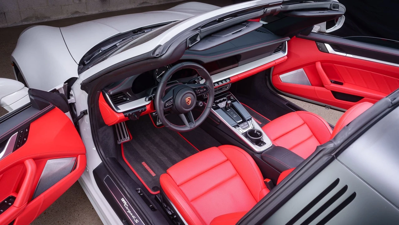2024 Porsche 992 Targa 4 & 4S - Image 9 of 13