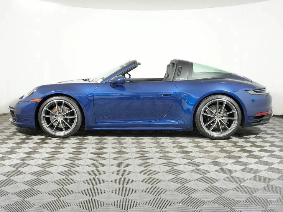 2024 Porsche 992 Targa 4 & 4S - Image 2 of 4