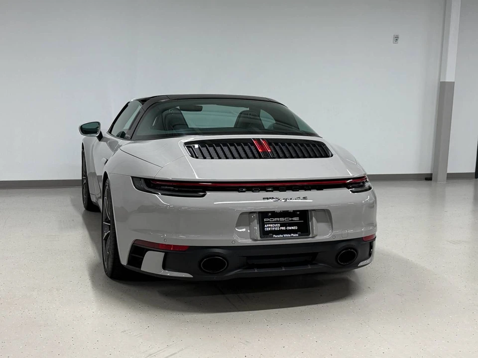2024 Porsche 992 Targa 4 & 4S - Image 3 of 4