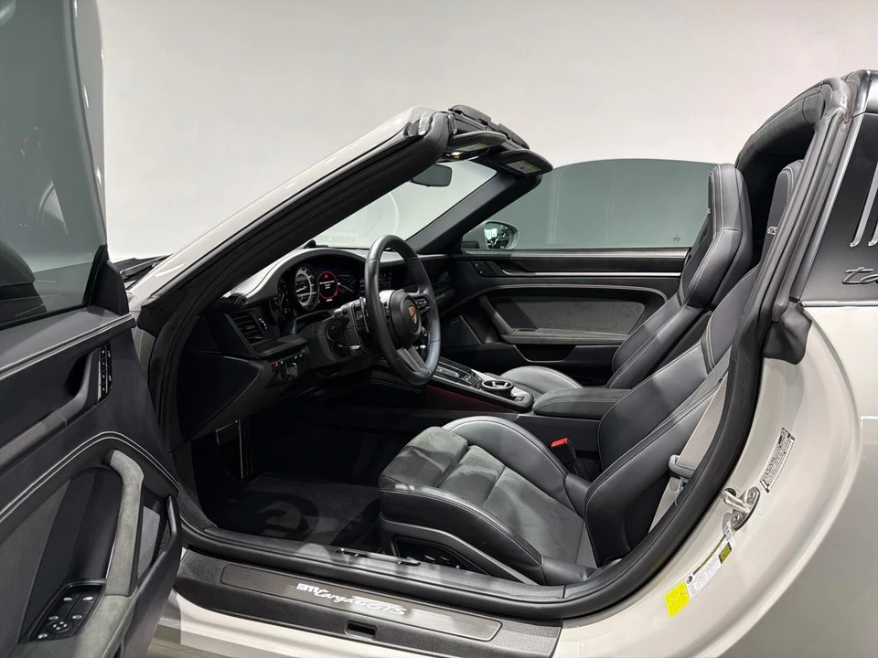 2024 Porsche 992 Targa 4 GTS - Image 19 of 31