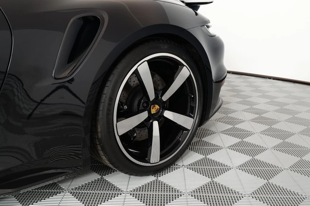2024 Porsche 992 Turbo - Image 14 of 31