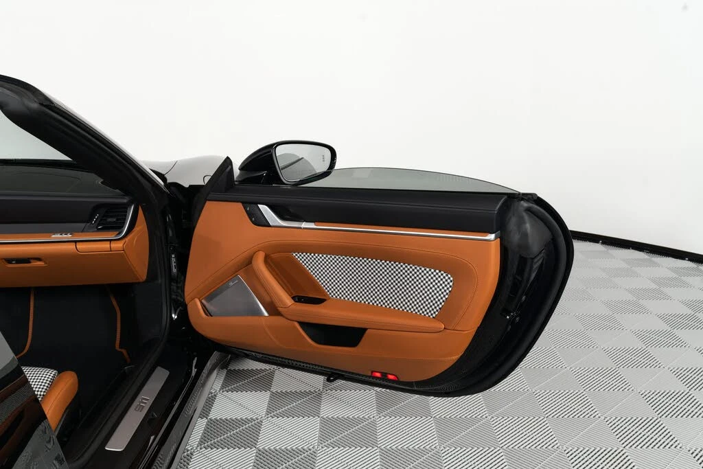 2024 Porsche 992 Turbo - Image 25 of 31