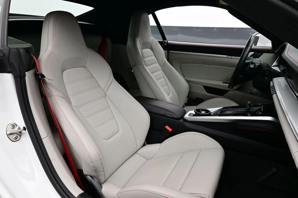 2024 Porsche 992 Turbo - Image 9 of 30