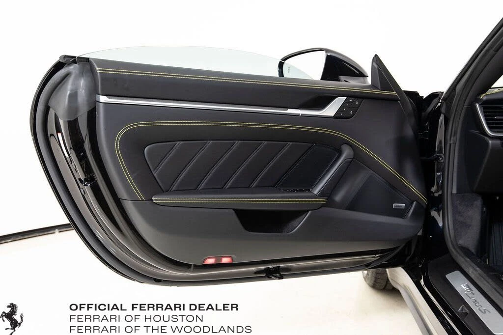 2024 Porsche 992 Turbo - Image 26 of 31