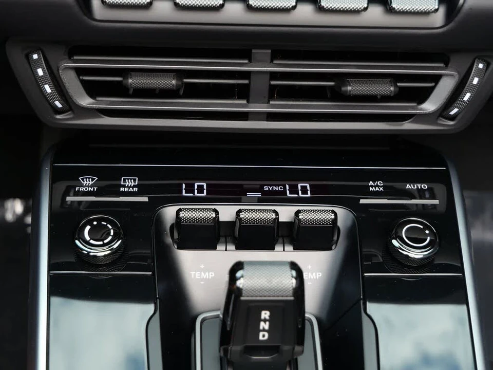 2024 Porsche 992 Turbo - Image 16 of 28