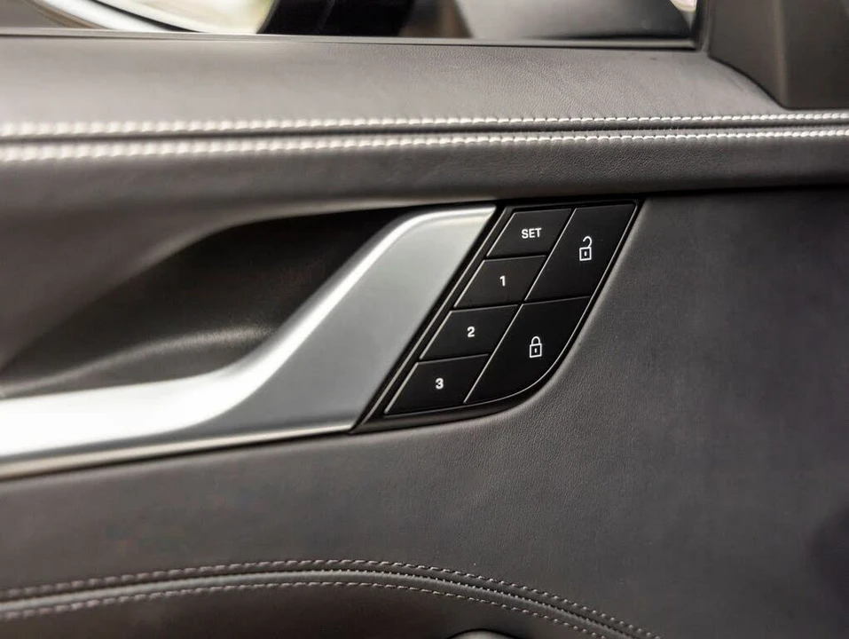 2024 Porsche 992 Turbo - Image 27 of 31