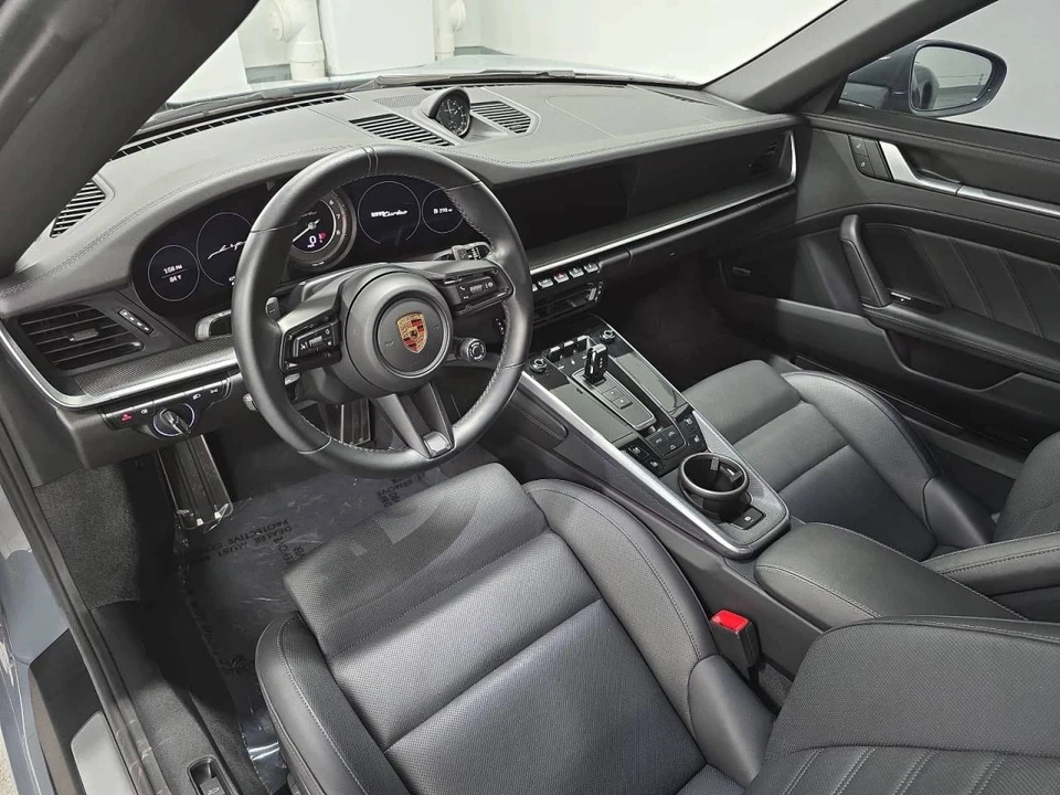 2024 Porsche 992 Turbo - Image 4 of 5