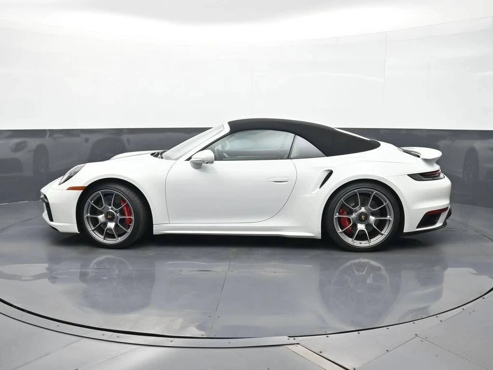 2024 Porsche 992 Turbo - Image 2 of 4