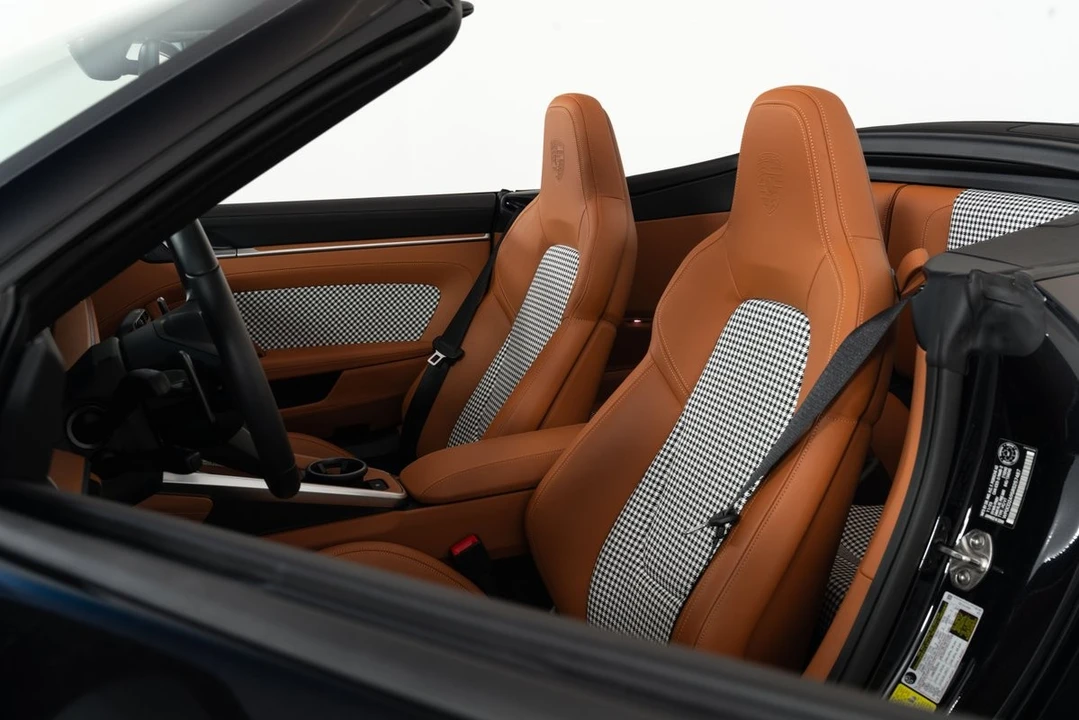 2024 Porsche 992 Turbo - Image 12 of 31