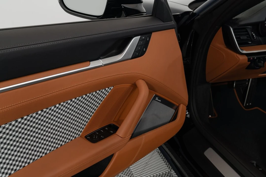 2024 Porsche 992 Turbo - Image 10 of 31