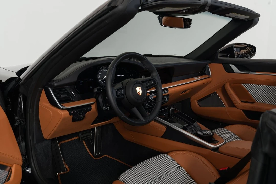 2024 Porsche 992 Turbo - Image 11 of 31