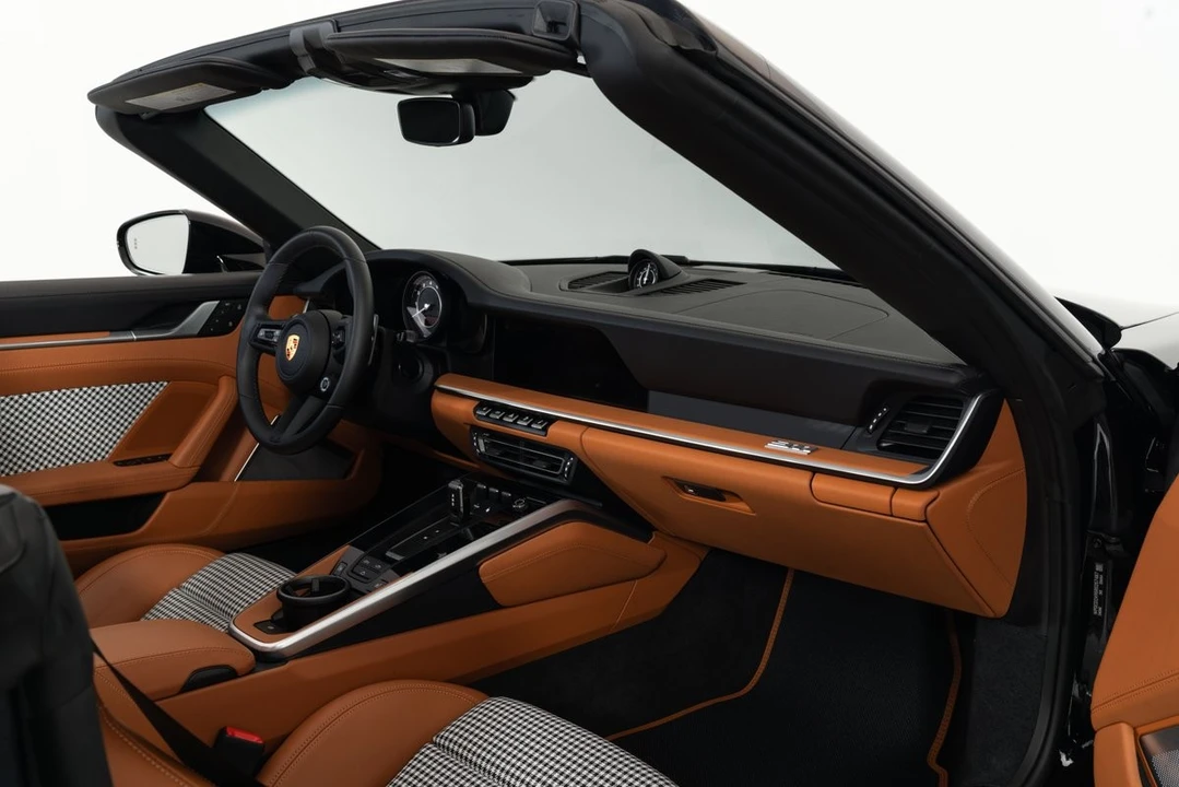 2024 Porsche 992 Turbo - Image 16 of 31