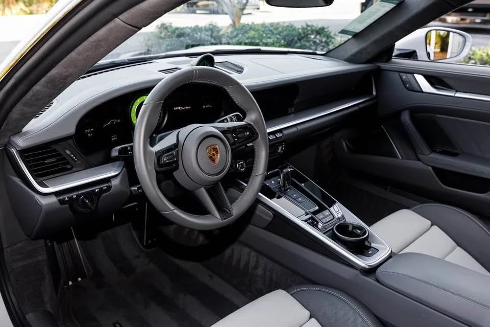 2024 Porsche 992 Turbo - Image 15 of 17
