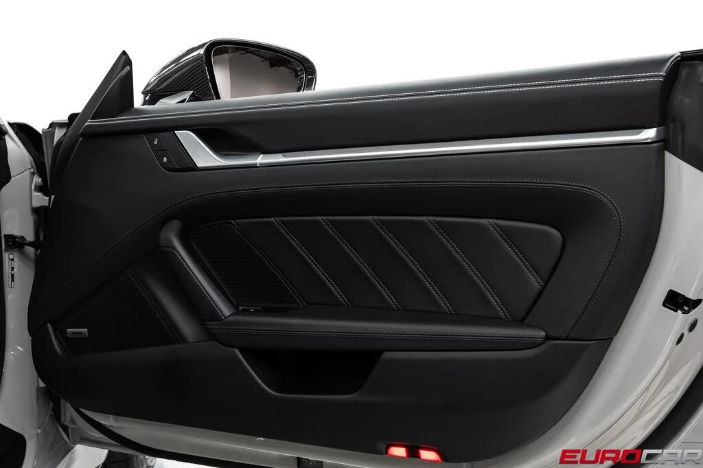 2024 Porsche 992 Turbo - Image 25 of 31