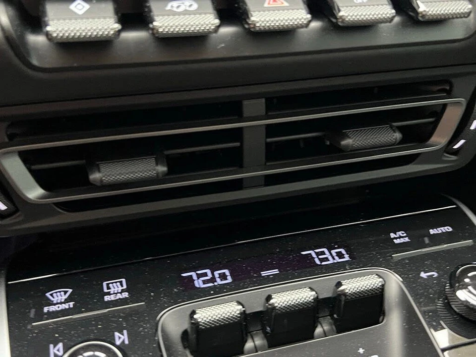 2024 Porsche 992 Turbo - Image 12 of 27