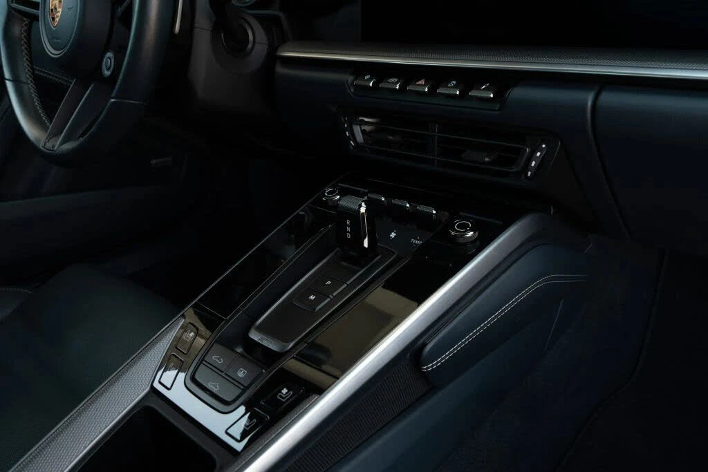 2024 Porsche 992 Turbo - Image 29 of 31