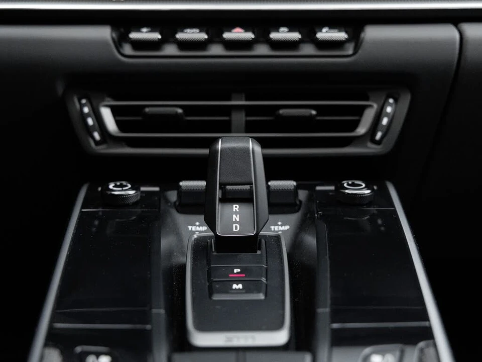 2024 Porsche 992 Turbo S - Image 25 of 31