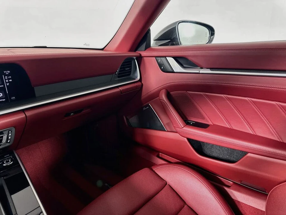 2024 Porsche 992 Turbo S - Image 23 of 31