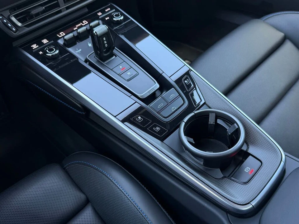 2024 Porsche 992 Turbo S - Image 24 of 31