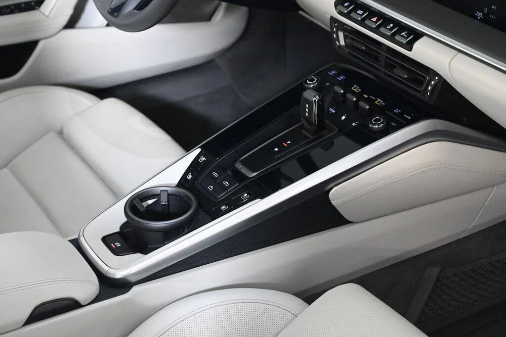 2024 Porsche 992 Turbo S - Image 25 of 29
