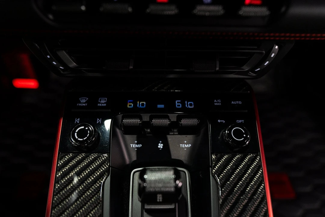 2024 Porsche 992 Turbo S - Image 28 of 31