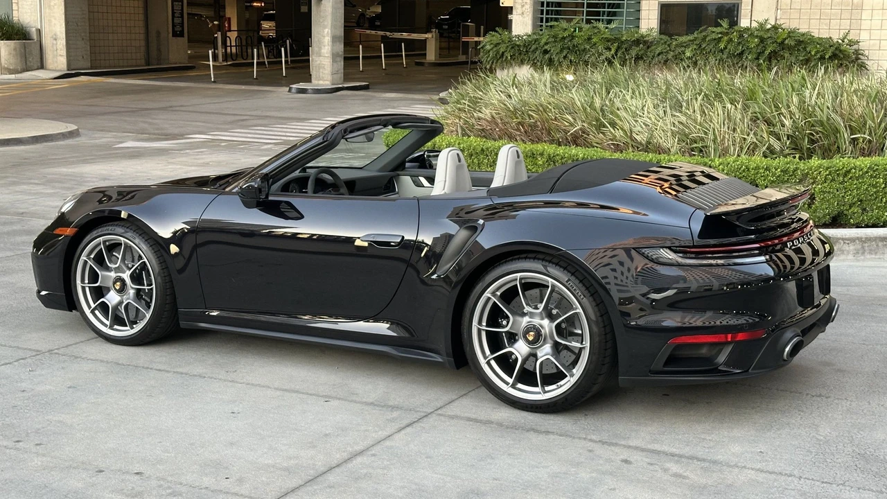 2024 Porsche 992 Turbo S - Image 24 of 31