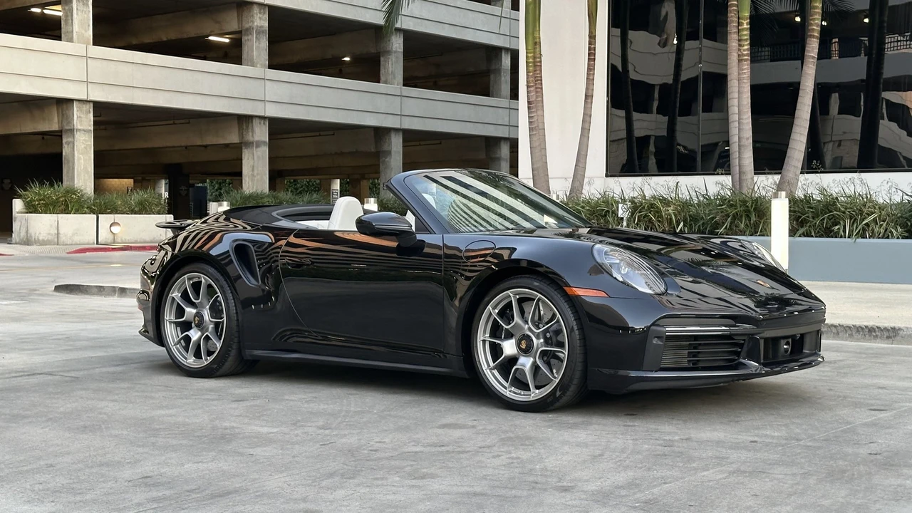 2024 Porsche 992 Turbo S - Image 26 of 31