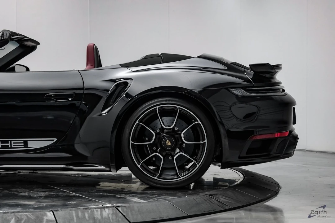 2024 Porsche 992 Turbo - Image 10 of 12