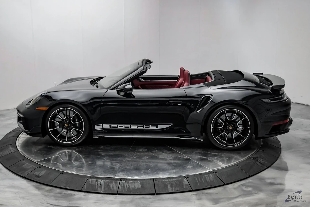 2024 Porsche 992 Turbo - Image 8 of 12