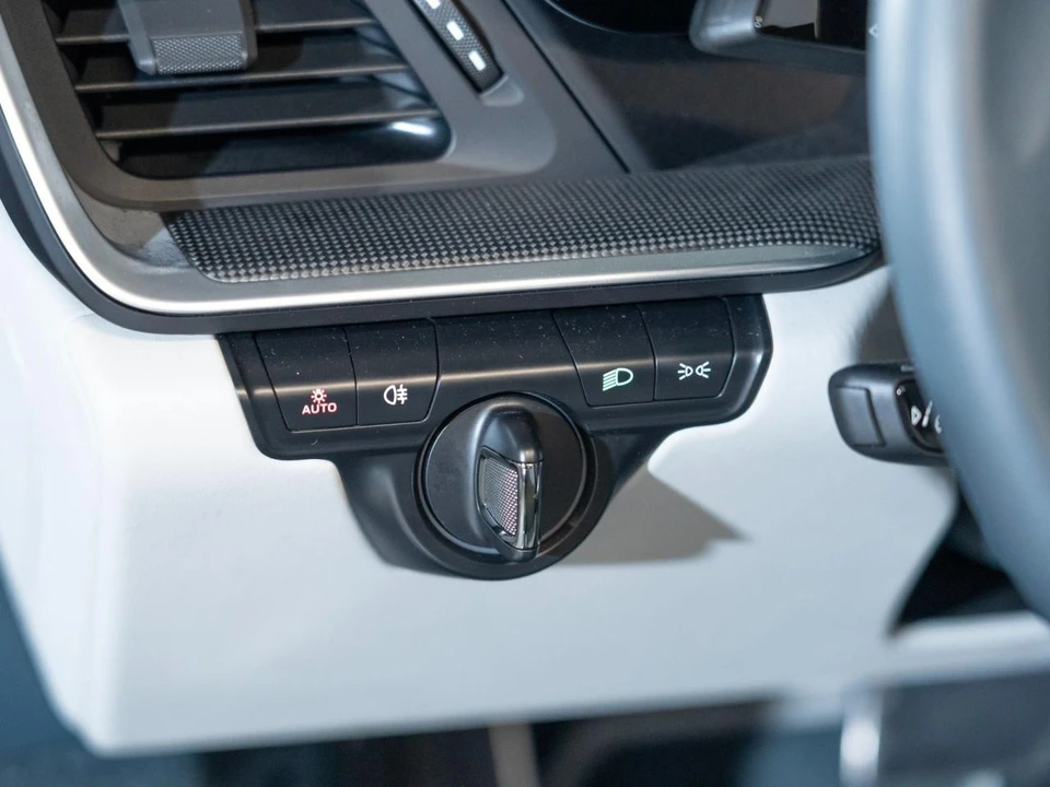 2024 Porsche 992 Turbo S - Image 25 of 28