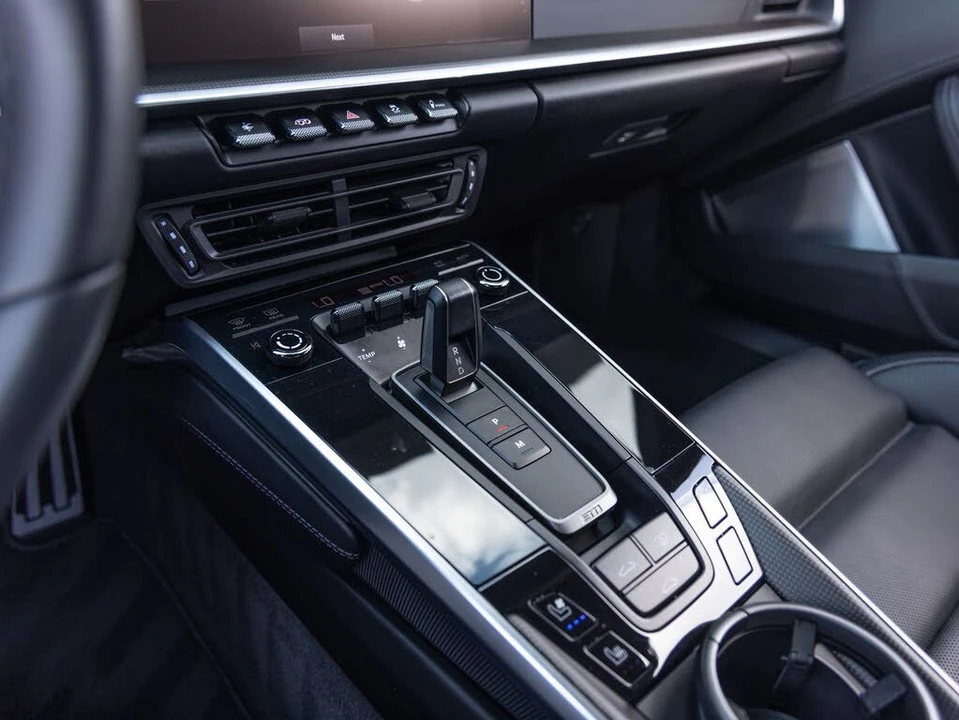 2024 Porsche 992 Turbo S - Image 18 of 31