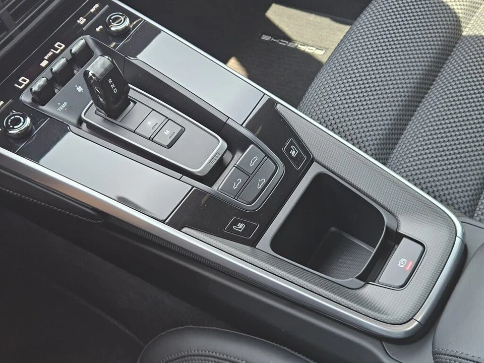 2024 Porsche 992 Turbo S - Image 21 of 31